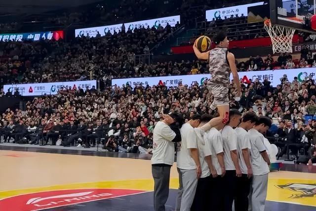 kaiyun官方入口登录-包含全明星周末：明星投篮与扣篮比赛精彩纷呈的词条